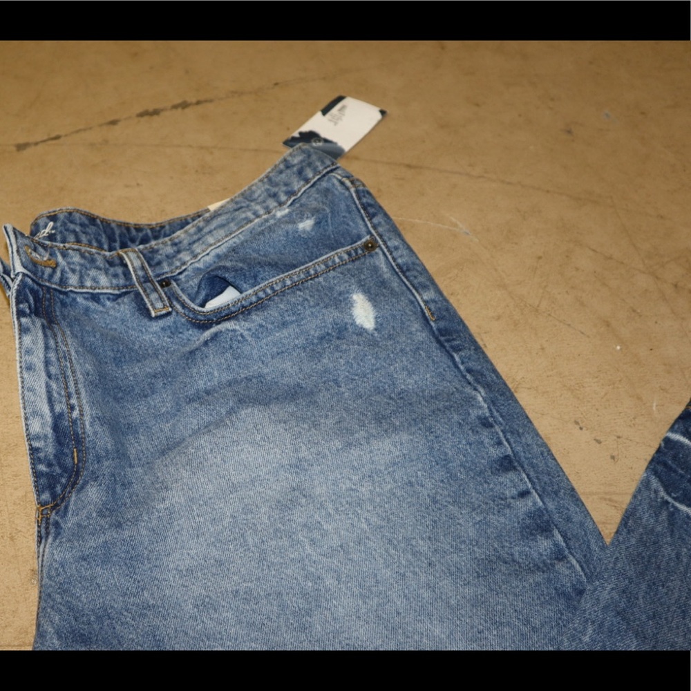 Universal Thread High Rise Straight Jeans - Picture 2 of 5